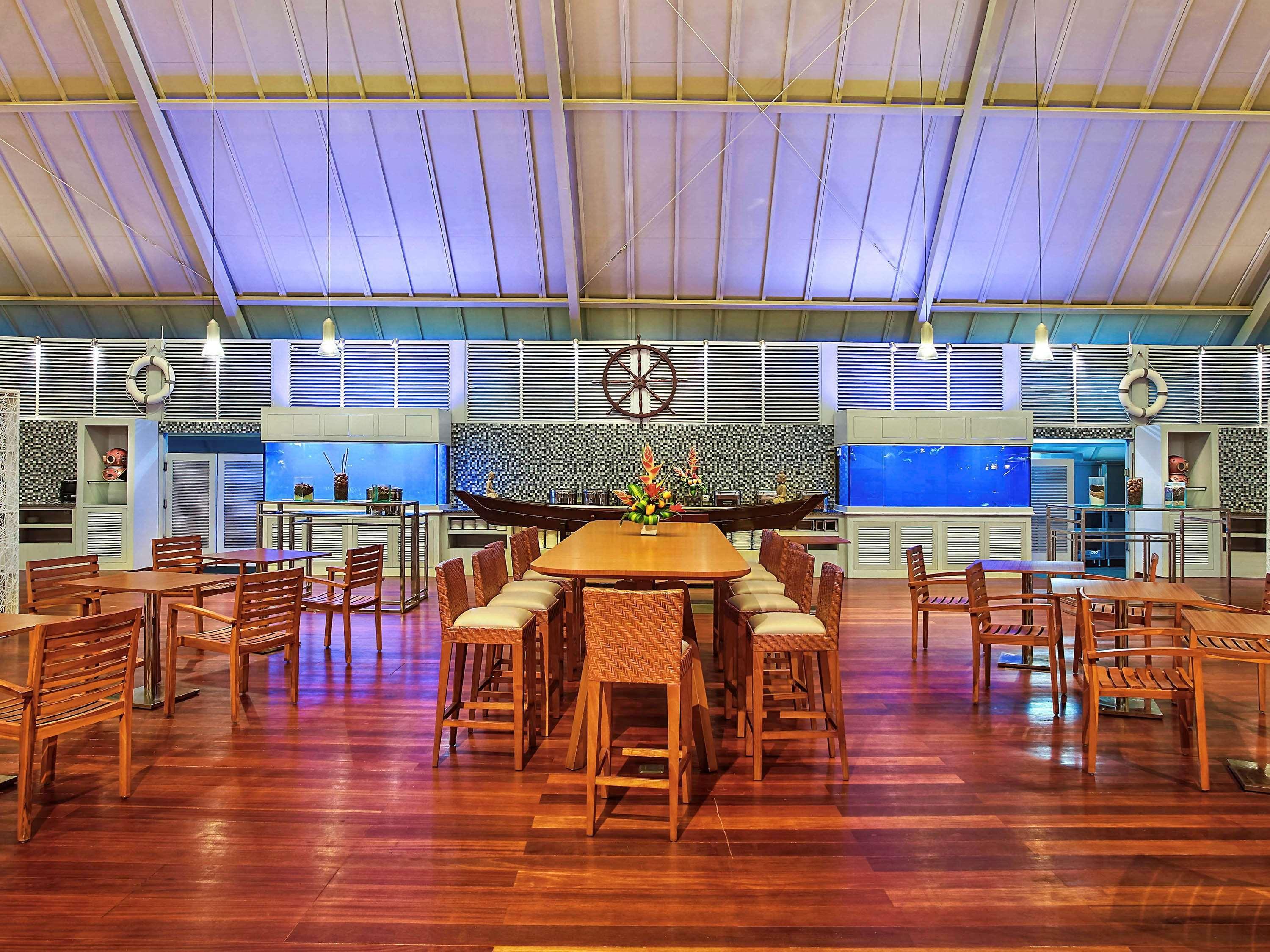 The Kuta Beach Heritage Hotel - Managed By Accor Dış mekan fotoğraf The interior of the lounge