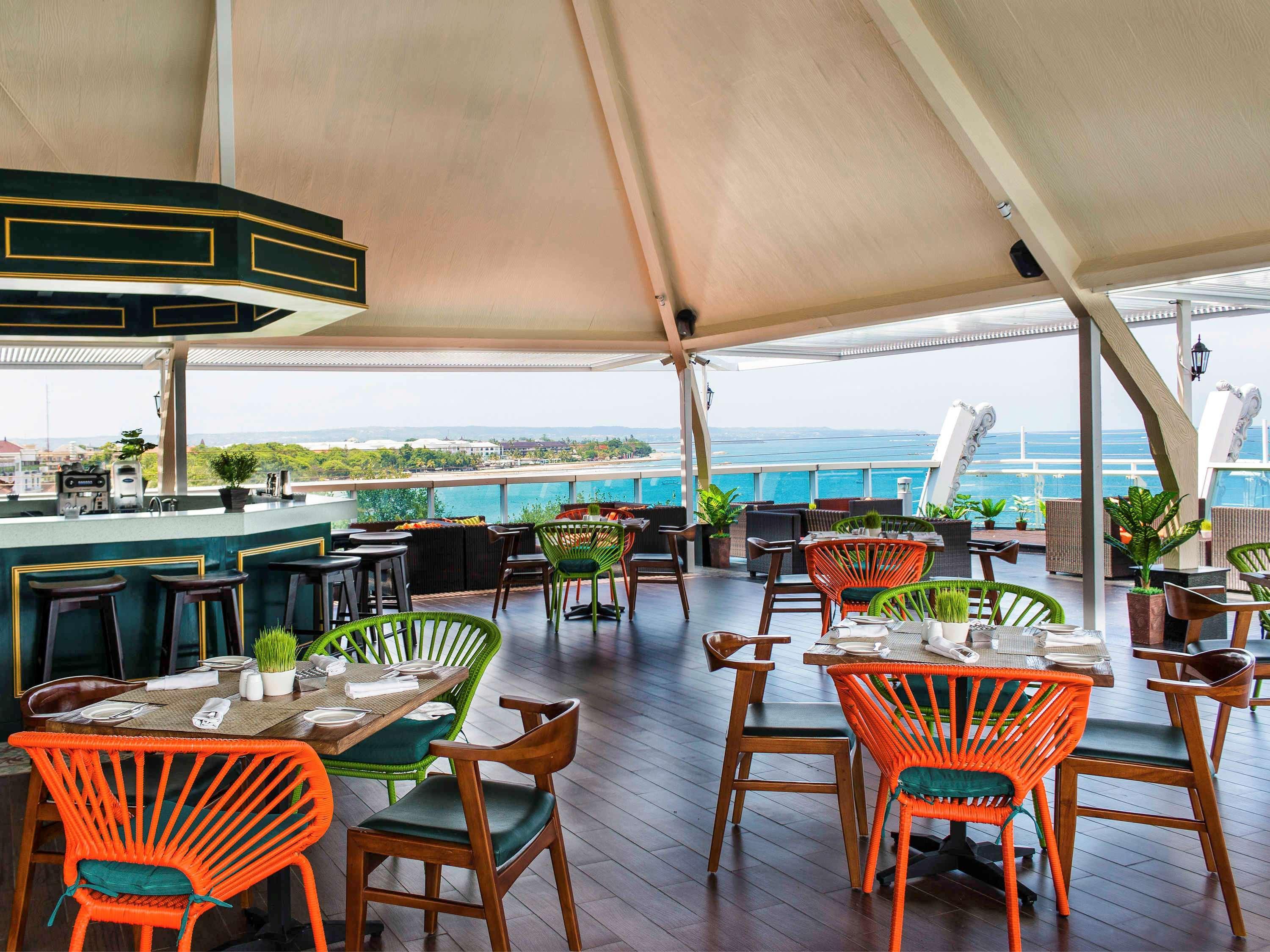 The Kuta Beach Heritage Hotel - Managed By Accor Dış mekan fotoğraf The Deck