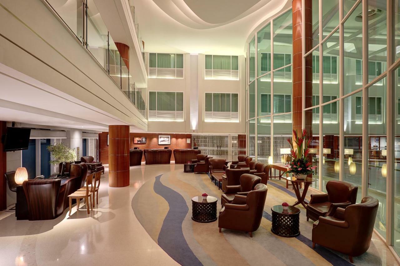 The Kuta Beach Heritage Hotel - Managed By Accor Dış mekan fotoğraf Lobby